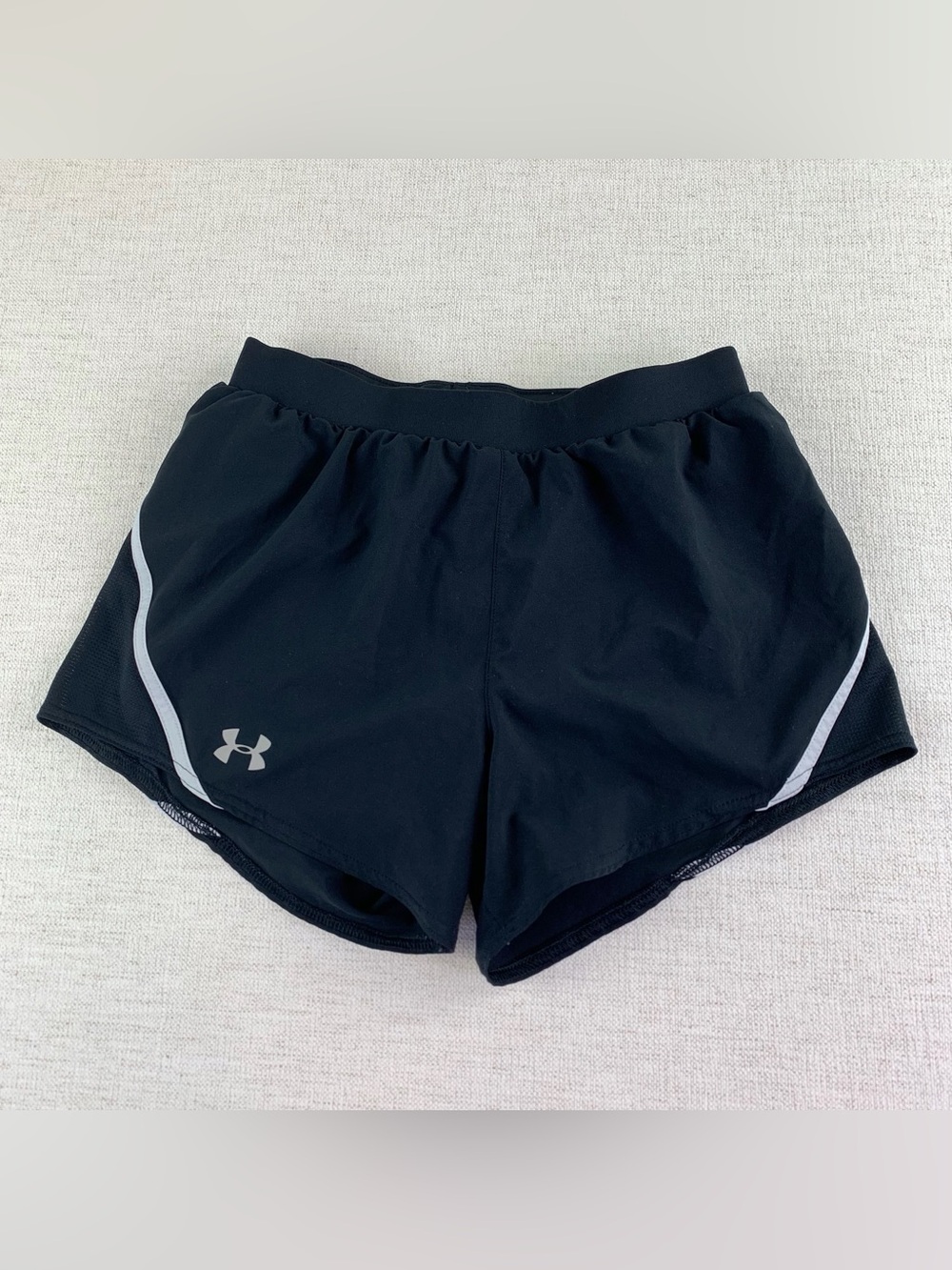 Under Armour Women's Black Running Shorts athletic black white size XS